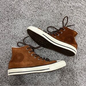 Converse Chuck Taylor Tan Fleece Lined Sneakers